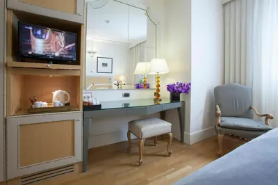 TV o dispositivi per l'intrattenimento presso Starhotels Tuscany