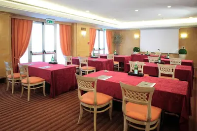 Zona business o sala conferenze di Starhotels Vespucci
