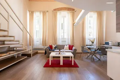 Area soggiorno di Keys of Italy - Ginori - 2 bedrooms apartment by Mercato Centrale