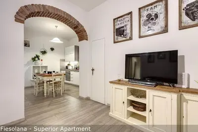 TV o dispositivi per l'intrattenimento presso Fiesolana Apartments by Mamo Florence