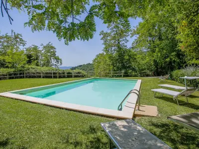 Piscina di Holiday Home I Cipressi by Interhome o nelle vicinanze