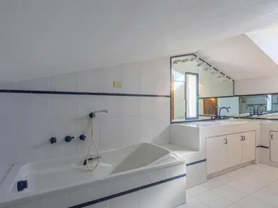 Bagno di Holiday Home Villa Magna by Interhome