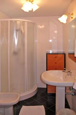 Bagno di Holiday Home Capella by Interhome