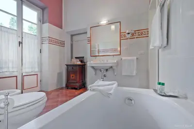 Bagno di Villa Ape Rosa Relais