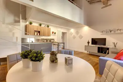 Cucina o angolo cottura di Mattonaia Apartment by Mamo Florence