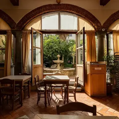 Hostel Archi Rossi