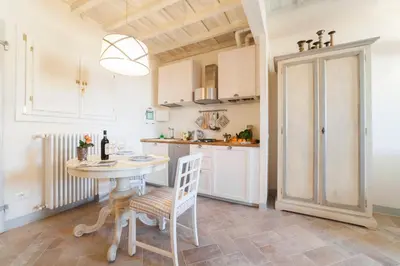 Cucina o angolo cottura di Charming loft near Ponte Vecchio