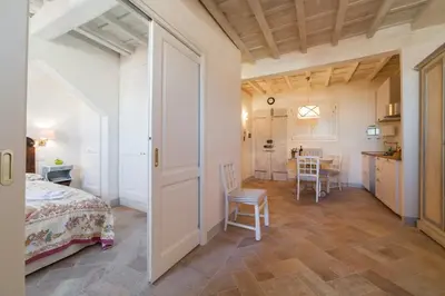 Cucina o angolo cottura di Charming loft near Ponte Vecchio
