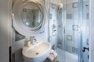 Bagno di Il Cipresso Home Tower QK Costa 58