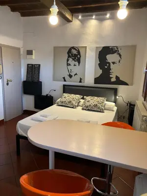 Letto o letti in una camera di The San Frediano Cool-Spot Florence Center