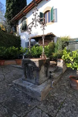Giardino di Villa in Private Estate,shared Pool,parking,3km to Ponte Vecchio