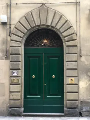 Facciata o entrata di Residenza Covoni - Spacious Historic Apartment in the Center of Florence