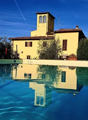 Piscina di Agriturismo Villa Guarnaschelli o nelle vicinanze