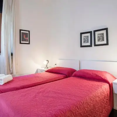 GuestHost - San Lorenzo Charm - Florence Nook