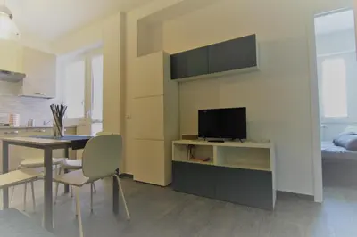 TV o dispositivi per l'intrattenimento presso Appartamento Zona Torregalli_Nuvola Rossa