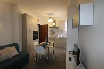 Cucina o angolo cottura di Appartamento Zona Torregalli_Nuvola Rossa
