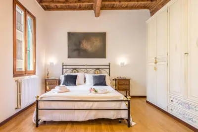 Letto o letti in una camera di Giulietta by Mmega