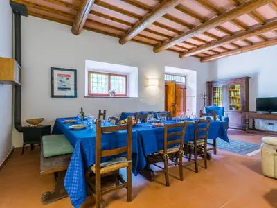 TV o dispositivi per l'intrattenimento presso Holiday Home Policleto by Interhome