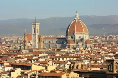 Vista generica su Firenze o vista sulla città dall'interno dell'appartamento