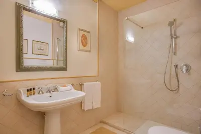 Bagno di La Casa Del Garbo - Luxury Rooms & Suite