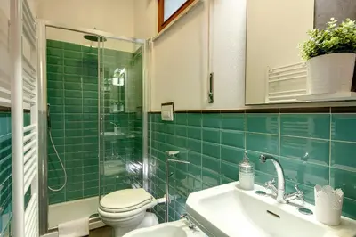 Bagno di Lungarno Apartment by Mamo Florence