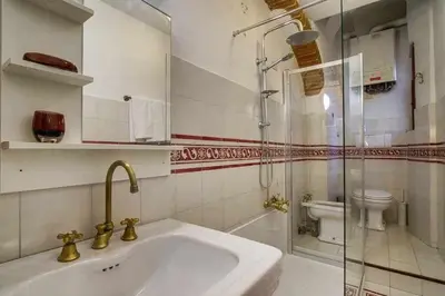 Bagno di Two Bedrooms Apartment Near The Duomo Firenze