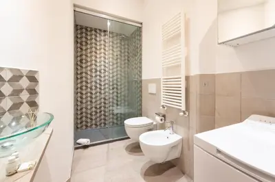 Bagno di Keys of Italy - Pergola 19 - 1 Bdr Flat with inner courtyard