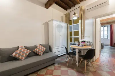 Area soggiorno di Keys of Italy - F7 - Fiesolana 24 - Santa Croce one bedroom flat for 2 or 3 guests
