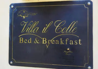 Certificato, attestato, insegna o altro documento esposto da Villa Il Colle B&B