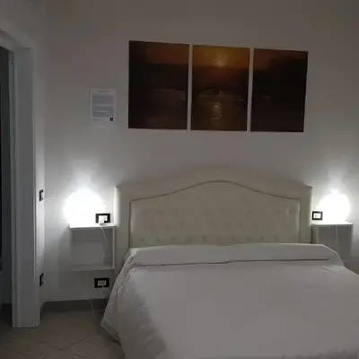 APARTMENT 8