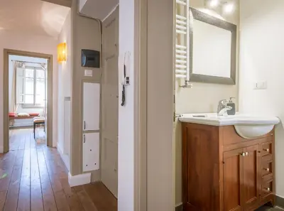Bagno di Uffizi Gallery Rooftop Apartment by Mamo Florence