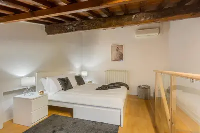 Letto o letti in una camera di Apartments Florence - Fortezza