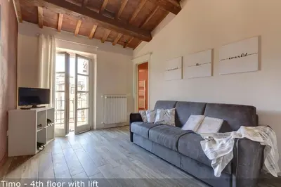TV o dispositivi per l'intrattenimento presso Vertical Garden Apartments by Mamo Florence