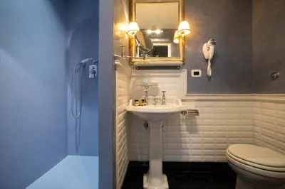 Bagno di Boutique B&B Torre de' Conti