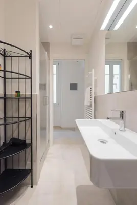 Bagno di Keys of Italy - Mudiva - Albero 2 - Train station modern 1 bdr flat 1st floor