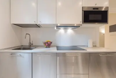 Cucina o angolo cottura di Keys of Italy - Masai - Albero 2 - One bedroom flat 1st floor by train station