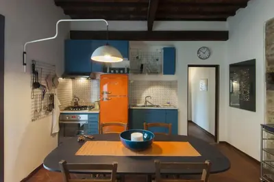 Cucina o angolo cottura di Authentic flat in the city center