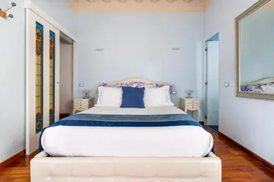 Letto o letti in una camera di Central View Boutique - Milù Holidays Firenze