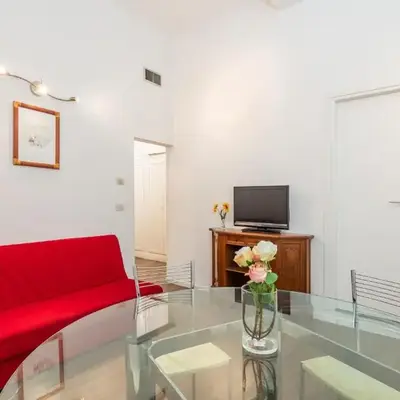 Palazzo Vecchio Apartments by Mmega