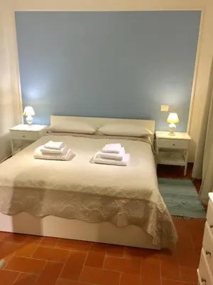 Letto o letti in una camera di DaLu Florence apartment Davide - private car park 15 minutes to the city center