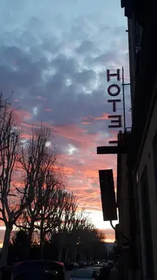 Alba o tramonto visti dall'interno dell'hotel o dai dintorni
