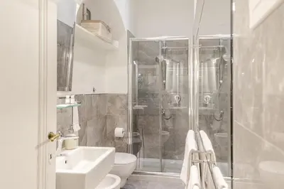 Bagno di Cottage in centro con parcheggio privato