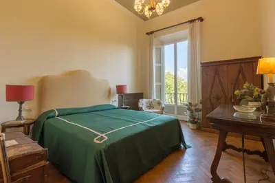 Letto o letti in una camera di 3bdrm luxury Apartment in Tuscan Villa,Private Estate, shared Swimmingpool