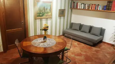 Area soggiorno di La Suite dei Ricordi tra Firenze e Chianti relax arte storia