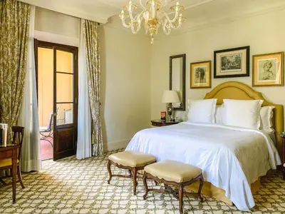 Letto o letti in una camera di Four Seasons Hotel Firenze