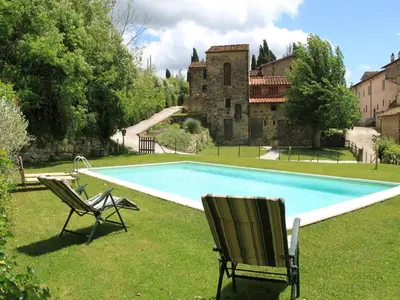 Piscina di Idyllic Tuscan Hideaway with Pool and spa o nelle vicinanze