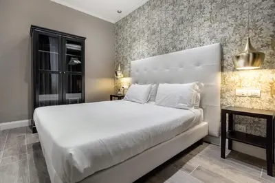 Letto o letti in una camera di Bell Tower Apartments with View