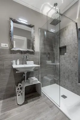 Bagno di Bell Tower Apartments with View