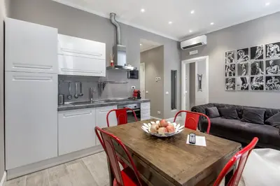 Cucina o angolo cottura di Bell Tower Apartments with View