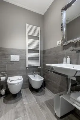 Bagno di Bell Tower Apartments with View